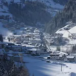 Mountain Living Ski-in & Out Silvretta Sommer Card Including *