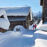 公寓 Mountain Living Ski-in & Out Silvretta Sommer Card Including *
