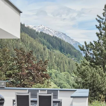 Mountain Living Ski-in & Out Silvretta Sommer Card Including Διαμέρισμα *