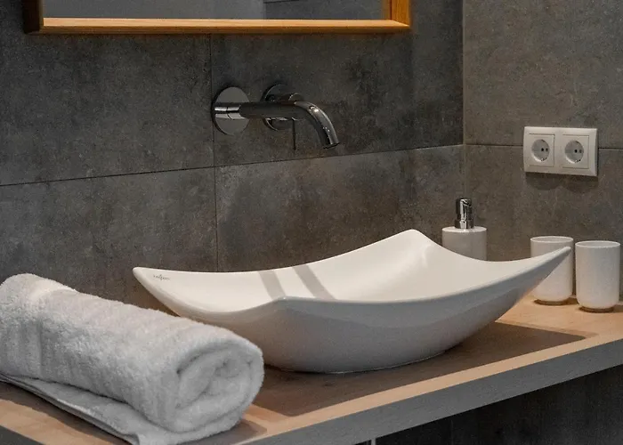 Mountain Living Ski-in & Out Silvretta Sommer Card Including