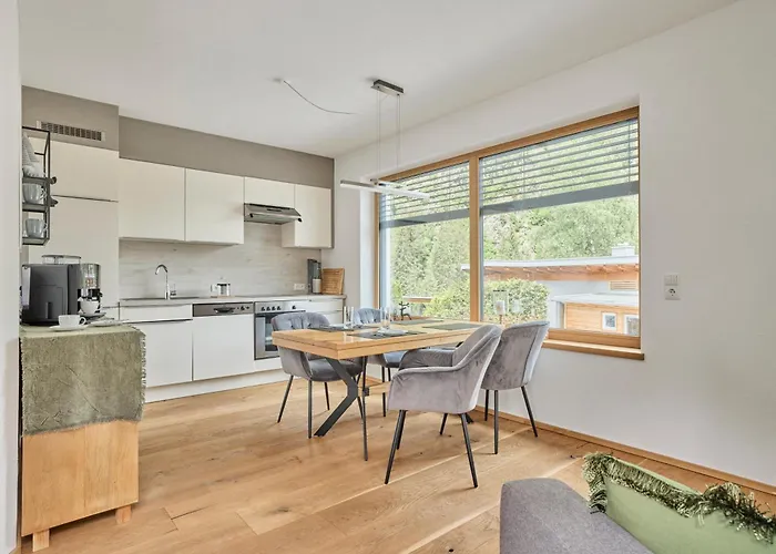 Mountain Living Ski-in & Out Silvretta Sommer Card Including *